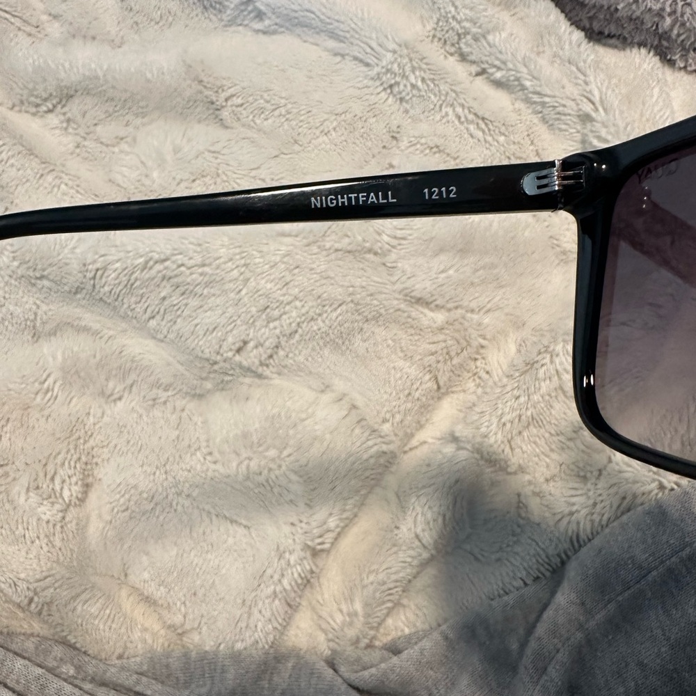 Quay Nightfall sunglasses - Picture 2 of 4